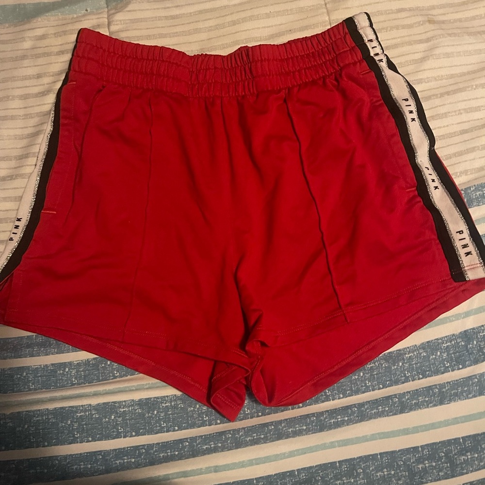 Pink short red
